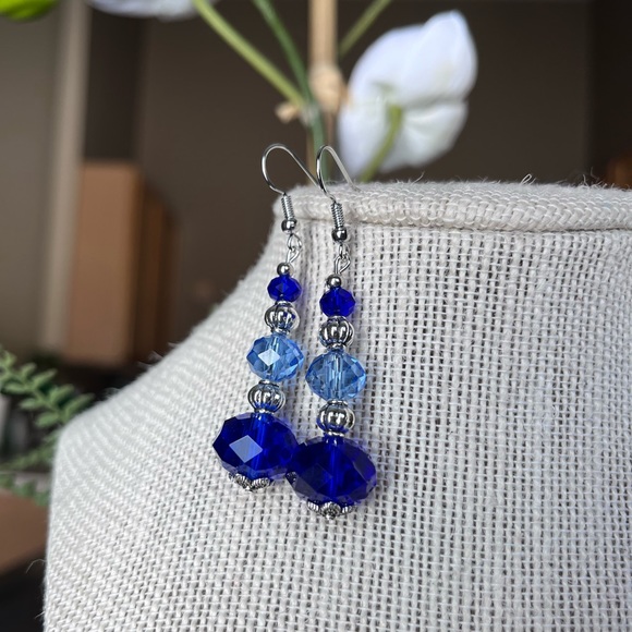 💙Handmade Earrings 💙 - Picture 5 of 11